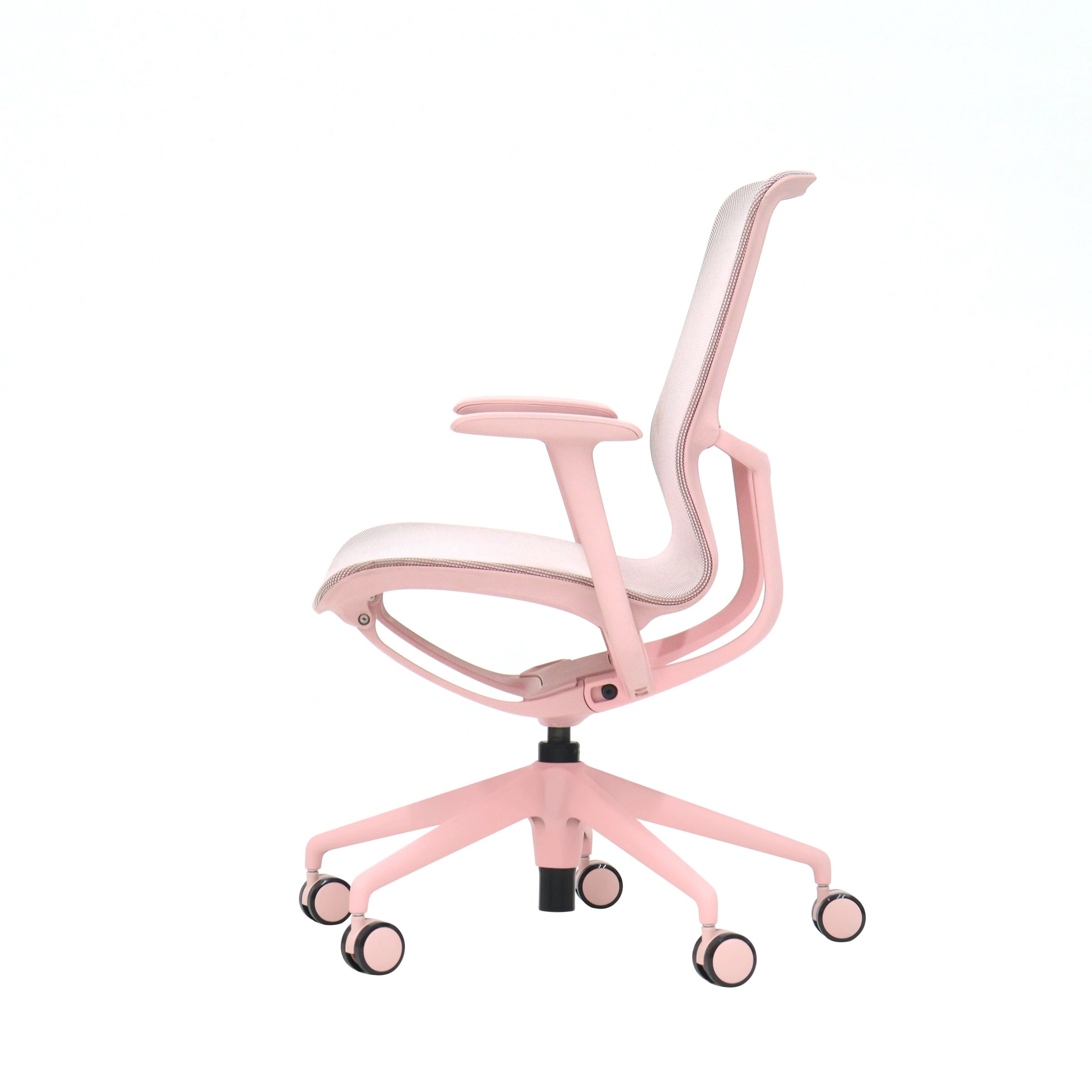 Lumina F5 Maka Pink aesthetic office chair with synchronized armrests and ultra-quiet silicone casters.